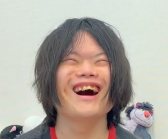 カエルファクトリー スタッフさん・ミナトさん（21歳）